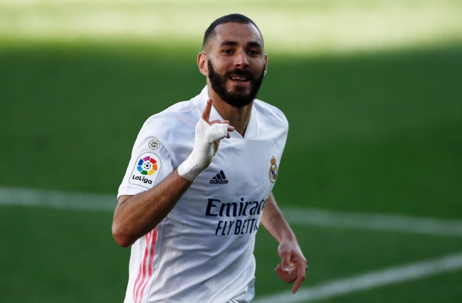 اختلف بنزيمة مع رونالدو ، الذي وصف نفسه بأنه أفضل لاعب كرة قدم في التاريخ.