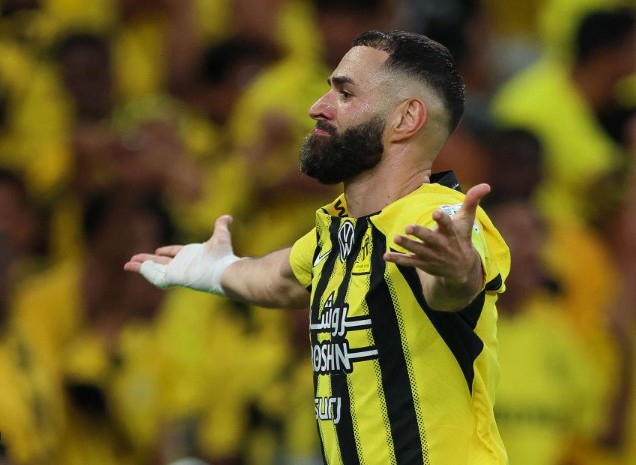 زين جناح بايرن ميونخ يرفض عقدا بقيمة 100 مليون دولار من الاتحاد