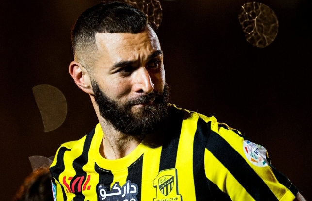 توفي أفضل هداف فرنسي في تاريخ الدوري الفرنسي 1